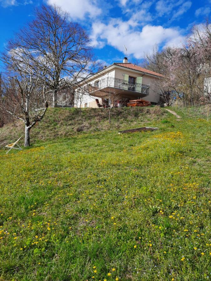 Les Coteaux De Planeze, Chambre Pour 2, 3 Ou Famille Nombreuse 2 Adultes 5 Enfants Et Jeunes Belmont-Bretenoux Eksteriør bilde