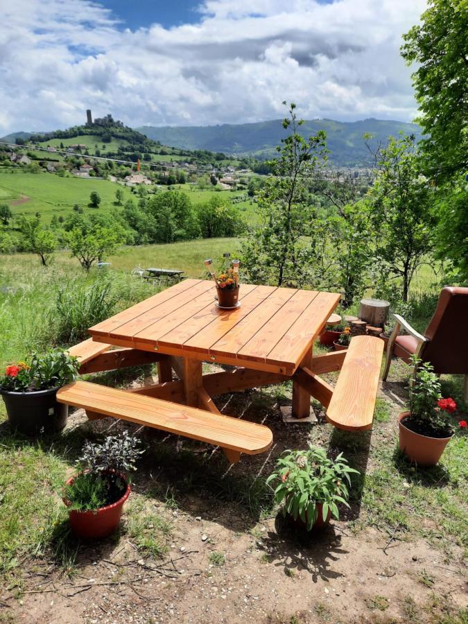 Les Coteaux De Planeze, Chambre Pour 2, 3 Ou Famille Nombreuse 2 Adultes 5 Enfants Et Jeunes Belmont-Bretenoux Eksteriør bilde